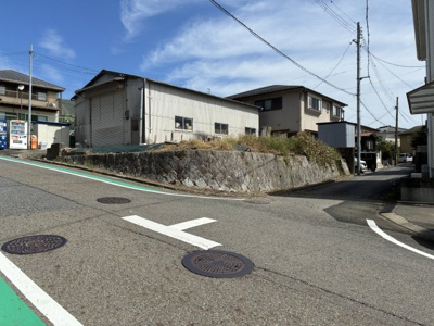 【前面道路含む現地写真】 | 大津市坂本8丁目4178-15　売土地 | 2026年9月撮影、外観南東側から前面道路