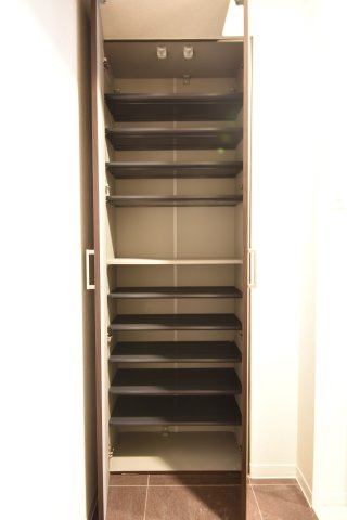 ラクラス堺筋本町の玄関