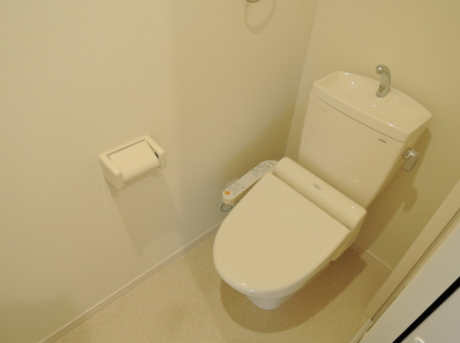 アムール3292のトイレ|ゆったりとした空間のトイレです