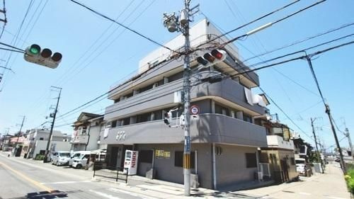 メゾン尾井の外観