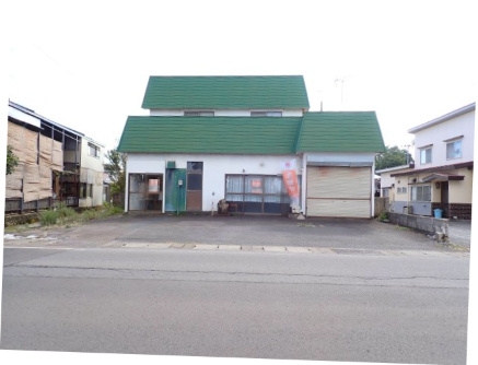 【外観】 | 【元食堂・駐車場4台可】380万円！事業用・店舗兼住宅や作業場に最適｜黒石市元町