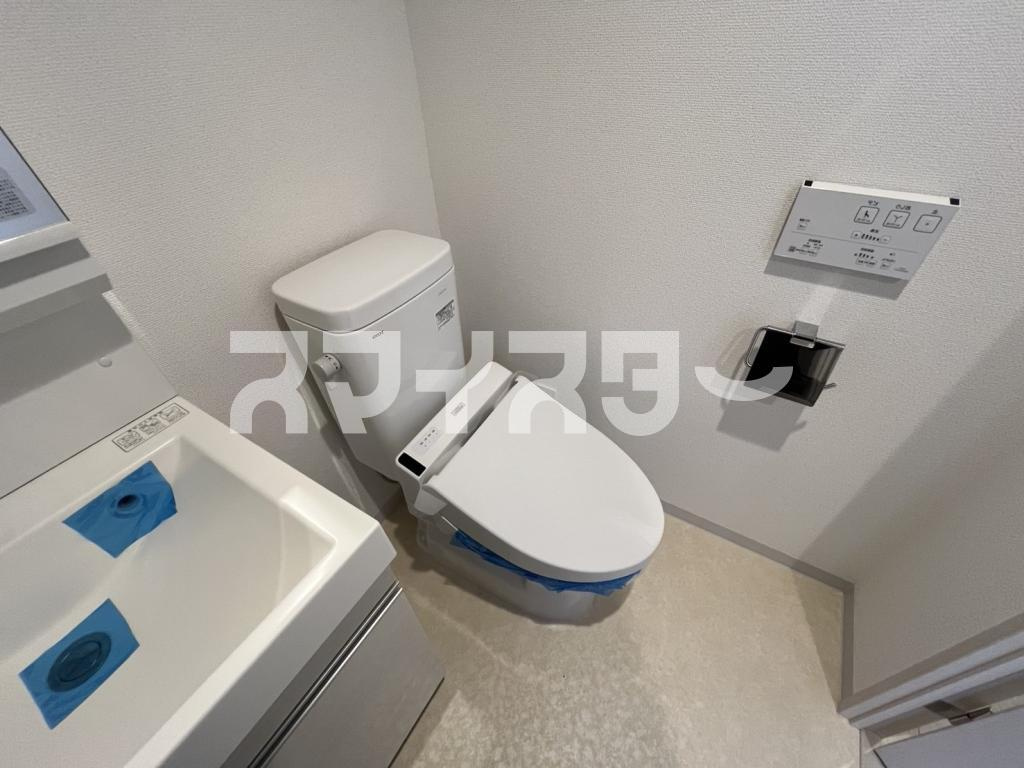 八王子市子安町２丁目の賃貸マンションのトイレ