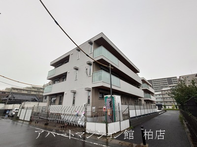 ルボワ　ウエストの周辺