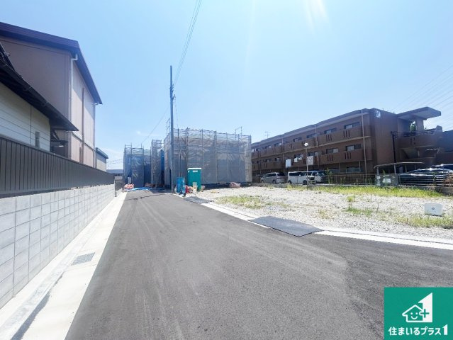 ■宝塚市安倉北　第4期　新築一戸建ての前面道路含む現地写真|周辺は落ち着いた街並みの住宅地！子育てがしやすい住環境です！まだ未完成ですが、現地でしかわからない事もございます。是非一度ご覧ください。
