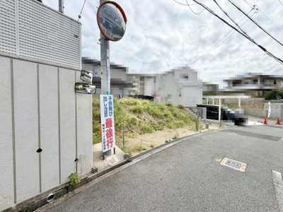 【前面道路含む現地写真】 | 鴨谷台１丁　売土地 | 自由設計対応ですので、お好きな間取りで個性あふれる住まいにしてくださいね！