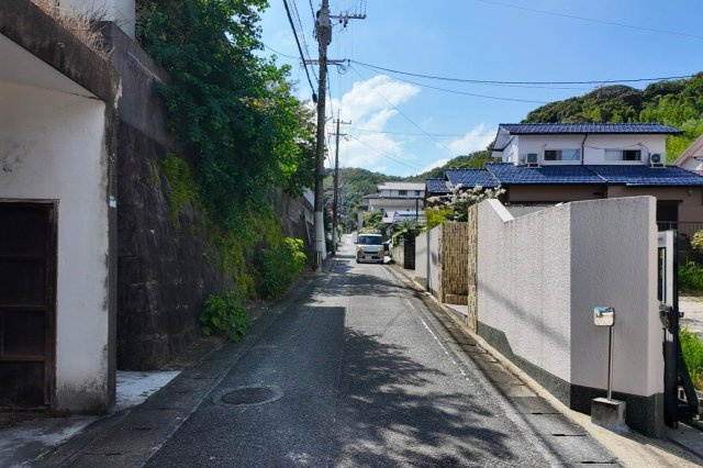 【土地】福岡市南区柏原2丁目の前面道路含む現地写真