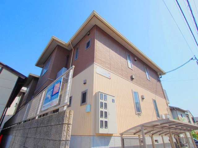 ファミール・メゾンの外観