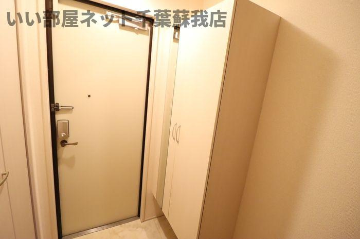 サニーフォレスト　Ａ棟の玄関|収納もある玄関です