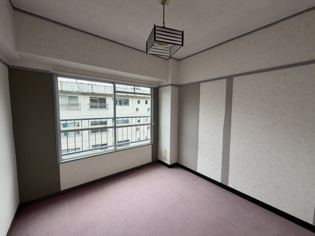 サウスヒルズ由良の洋室