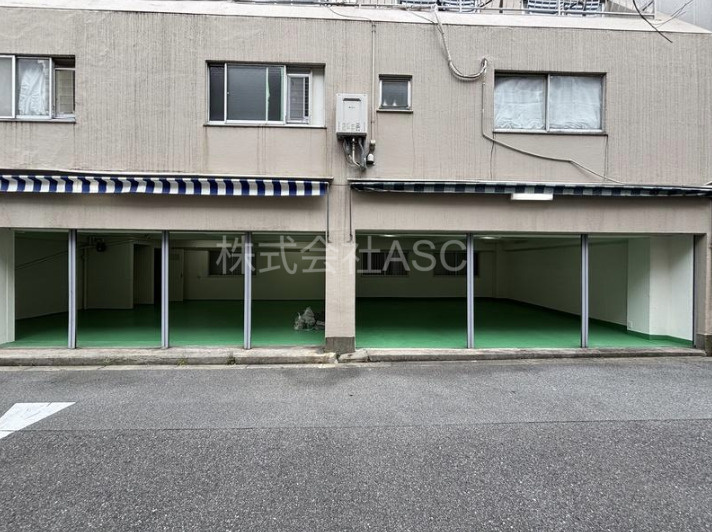 河合ビルの外観
