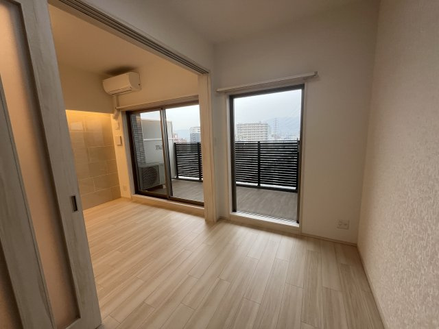 プレジオ荒本新町の洋室