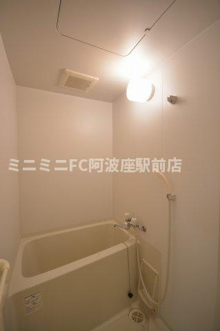 インペリアル靭本町の浴室