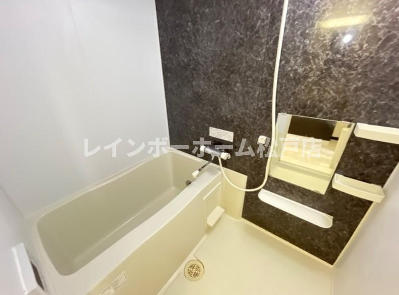 流山市加６丁目のアパートの浴室|お風呂で日々の疲れを落としましょう