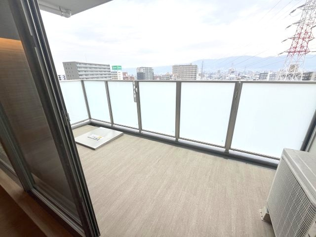 プレジオ荒本新町のバルコニー
