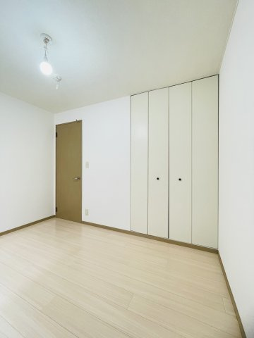 【寝室】アネシス愛宕山Ⅱ 