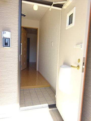 Ｓｈｉｎｉｎｇ　Ｃｏｕｒｔの玄関