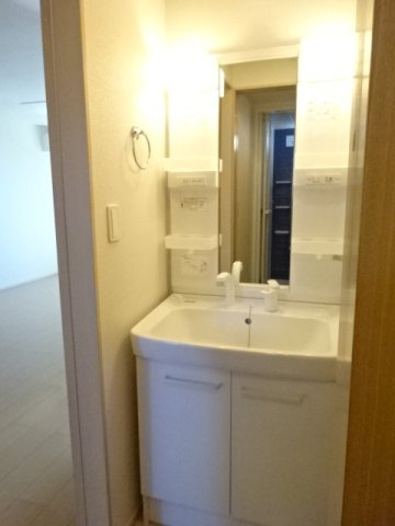 Ｓｈｉｎｉｎｇ　Ｃｏｕｒｔの洗面所