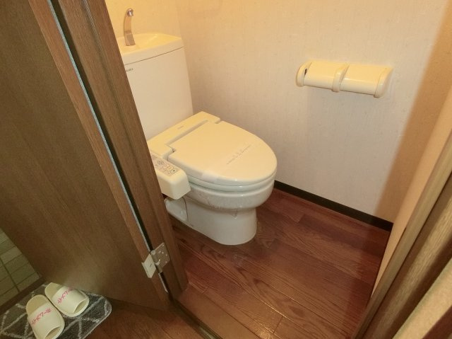 fiume castelloのトイレ|清潔感のあるトイレです