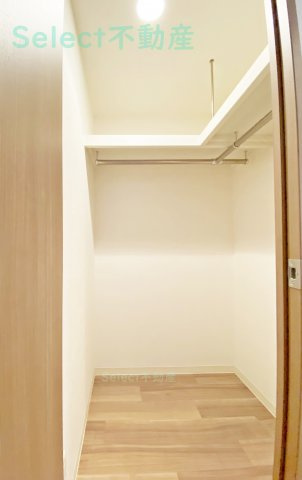 プレサンスジェネ丸の内の収納