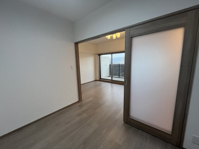 プレジオ荒本新町の洋室