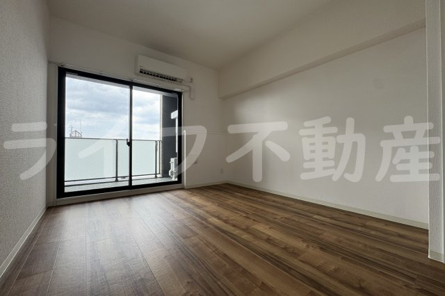 フォレ長堀通南の居間・リビング|ゆったりとした居間です
