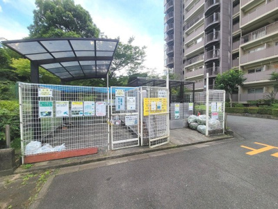 【設備】 | 近鉄南港ガーデンハイツ２３号棟 | ゆとりのある洗面所ですよ！家族そろって身支度出来ますね！