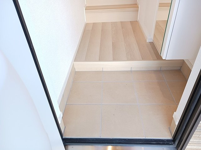 エテルノ　アルドールの玄関