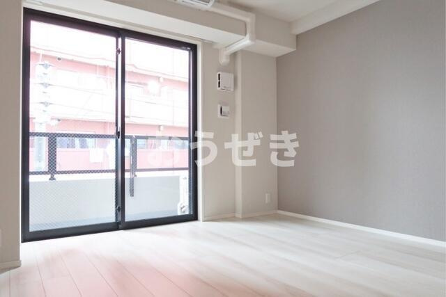 ロイジェント大山西町の居間・リビング