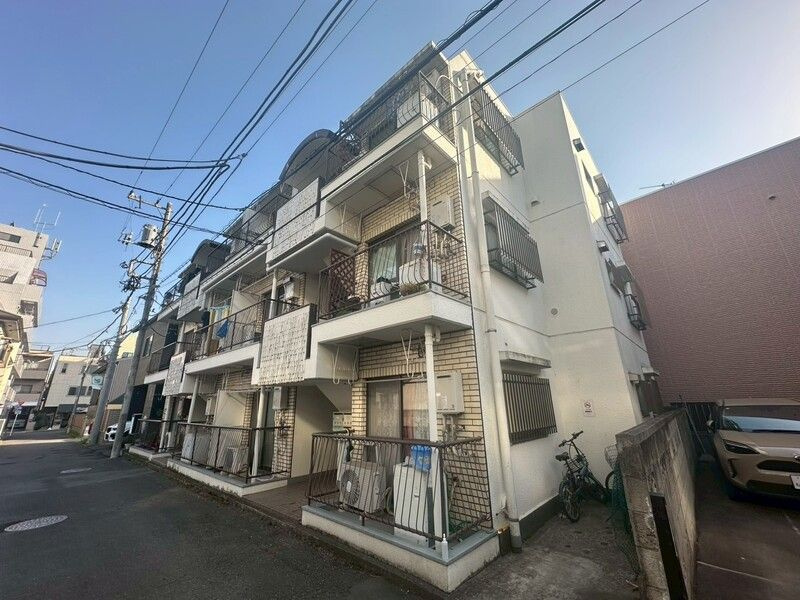 栄町レヂオンスの外観