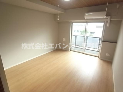 【居間・リビング】 | PETALS新宿 | ゆったり過ごせるリビングです