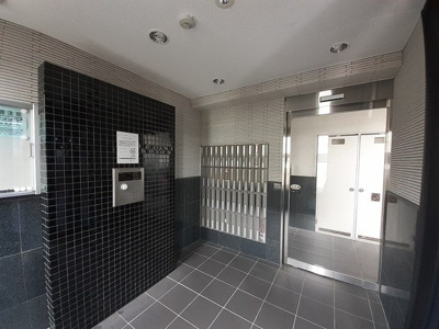 【エントランス】 | レクイアーレ大宮