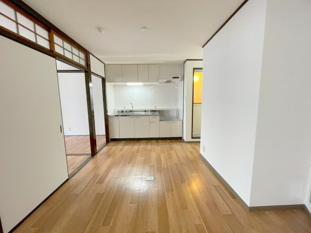 ハイツ東淀の居間・リビング