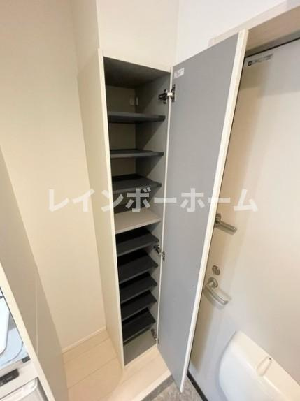 Bloom北千住の玄関