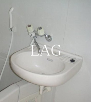 【洗面所】 | ホワイトハウス | 洗面台です。