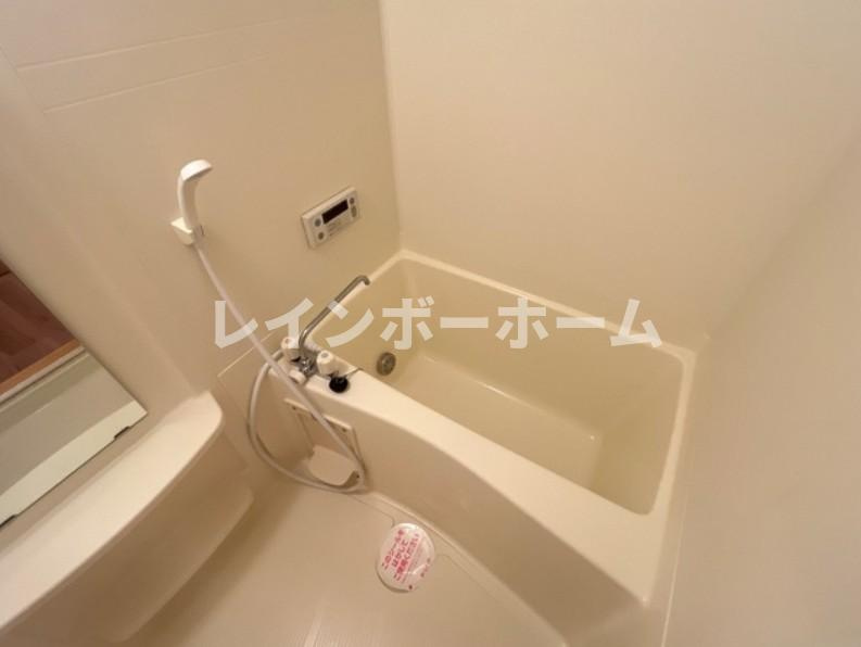リトルフォレスト【仲介手数料：50％OFF】対象物件！の浴室|落ち着いた空間のお風呂です