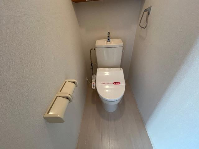 グリーン　ラティールのトイレ|コンパクトで使いやすいトイレです