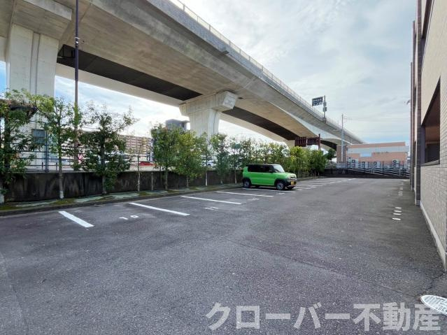 フィネス佐古の駐車場|駐車場