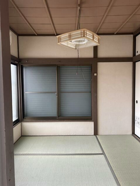 上沢3丁目貸家の居間・リビング