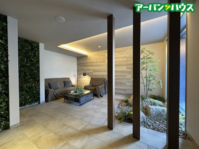 シャーメゾン シティ ルイーレのロビー