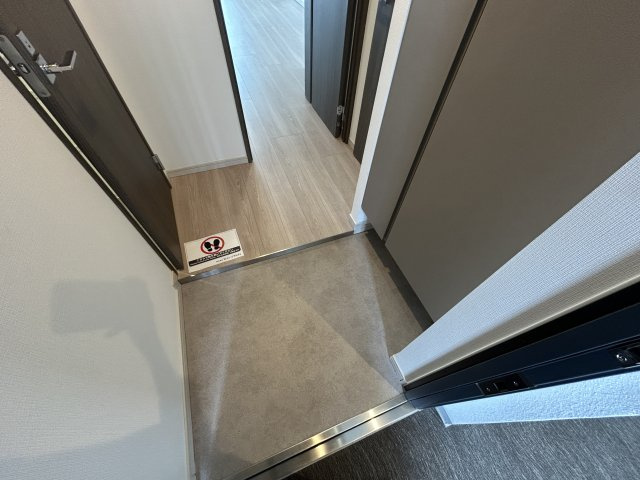 【玄関】シーズンフラッツ滝野川