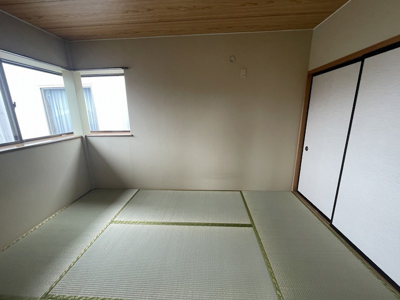 フラットサードの和室