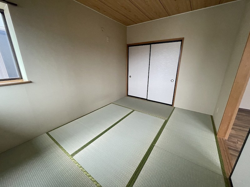 フラットサードの和室