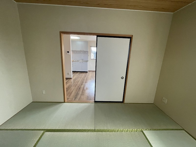 フラットサードの和室