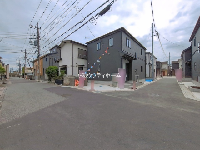 春日部市一ノ割　新築一戸建て　B号棟の前面道路含む現地写真