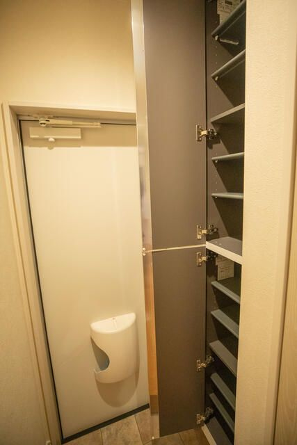 フルセイル生田の玄関