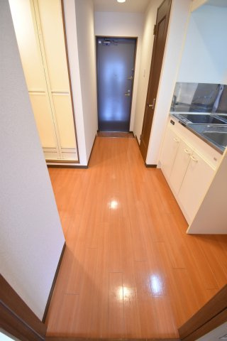 ロイヤルクイーンズパーク江坂　仲介手数料無料の内装