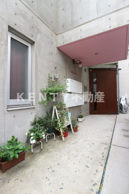 【エントランス】 | ハレモアナ大岡山 | 落ち着いたエントランスです