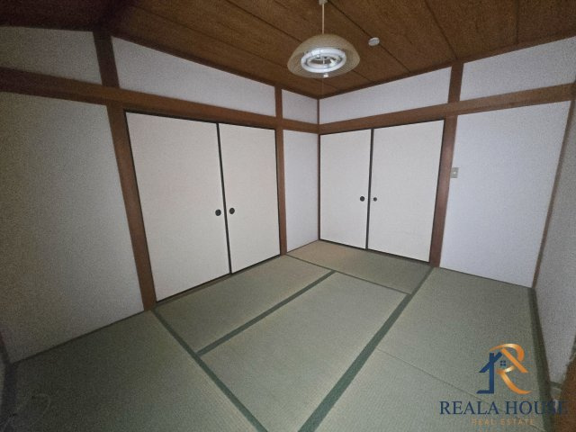 横須賀市ハイランド貸家の寝室|使い勝手のいい寝室です