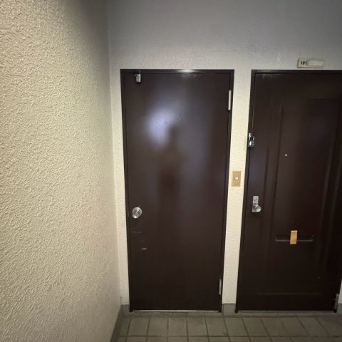 メゾングレインの玄関