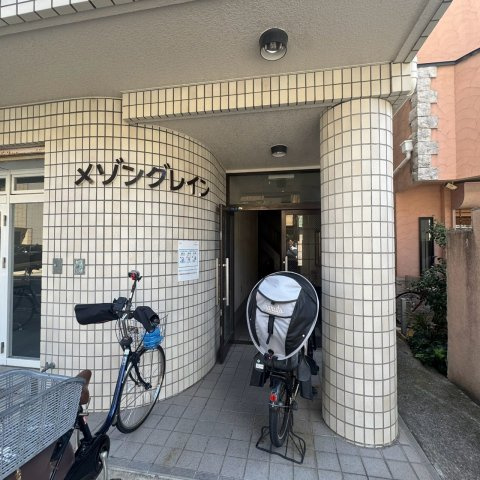 メゾングレインのエントランス